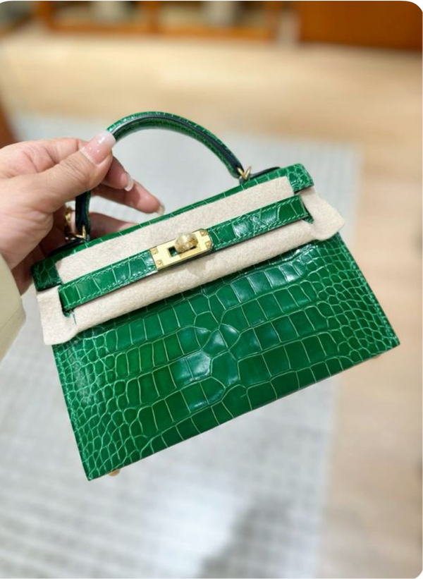 Hermes مع علبة وشهادة