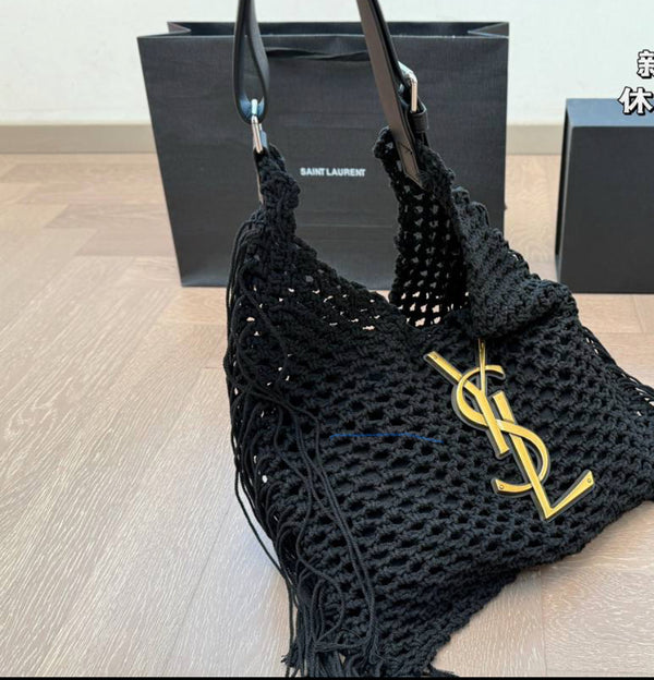 Saint laurent مع علبة وشهادة
