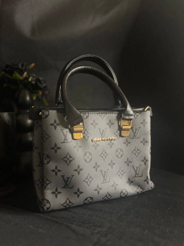 Lv