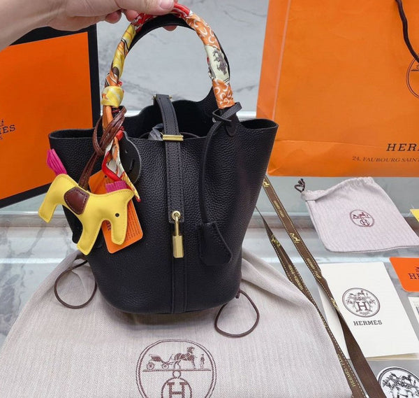 Hermes مع علبة وشهادة
